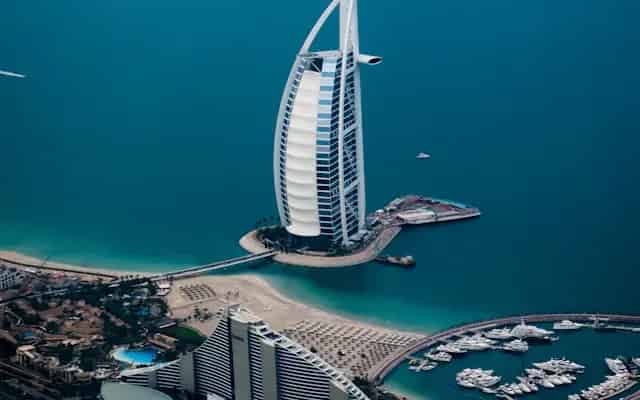 أفق دبي، الإمارات
